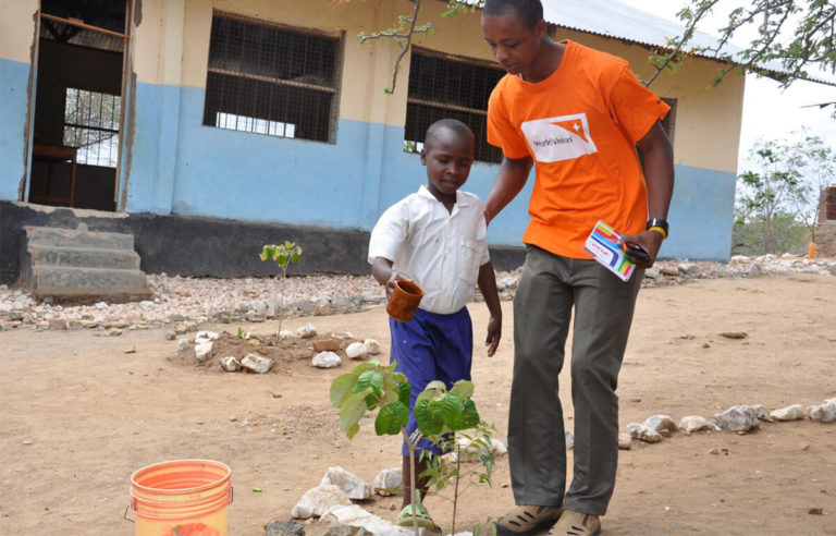 World Vision unterstützt die Menschen vor Ort